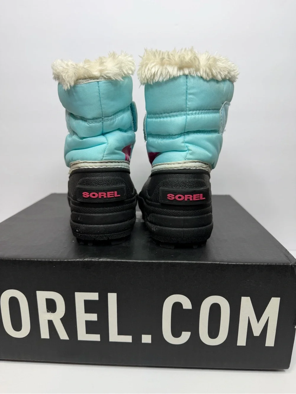*Pre-Loved* Sorel Girls Aqua Blue and Pink Winter Boots with Faux Fur Cuff